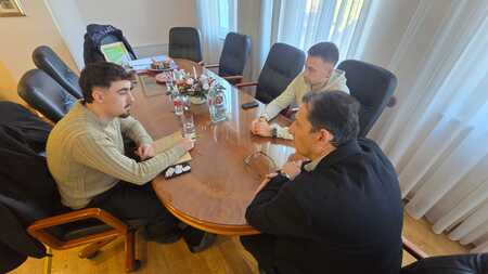 Sestanek s predsednikom Kluba študentov Sežana; Vir: Arhiv Občine Sežana